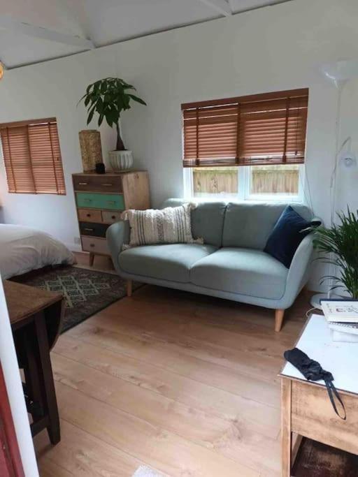 River Cabin Retreat 谢珀顿 外观 照片